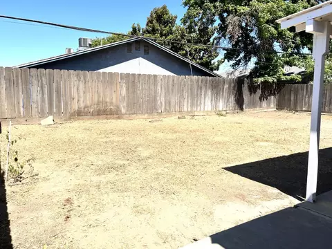 Exterior - 1705 Dillon Dr, Modesto, CA 95350 photo 2 of 4