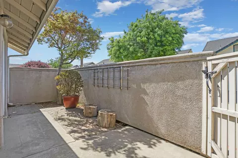 Exterior - 415 E Century Blvd, Lodi, CA 95240 photo 2 of 4