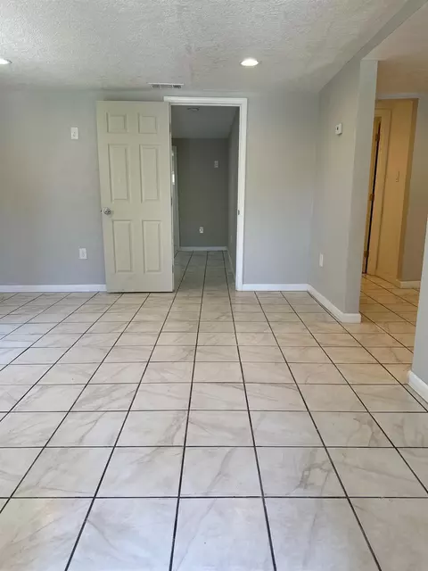 1826 Seattle St, Modesto, CA 95358 photo 6