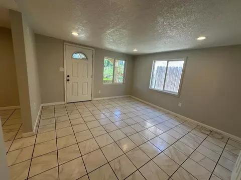 1826 Seattle St, Modesto, CA 95358 photo 9