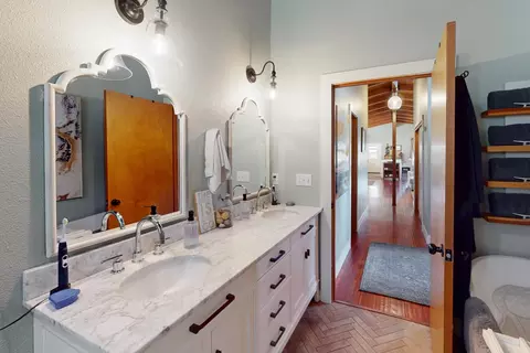 Bath - 8447 Marshall St, Sutter, CA 95982 photo 4 of 6