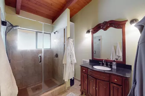 Bath - 8447 Marshall St, Sutter, CA 95982 photo 5 of 6