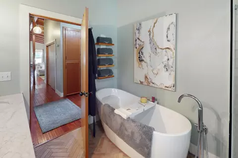 Bath - 8447 Marshall St, Sutter, CA 95982 photo 2 of 6