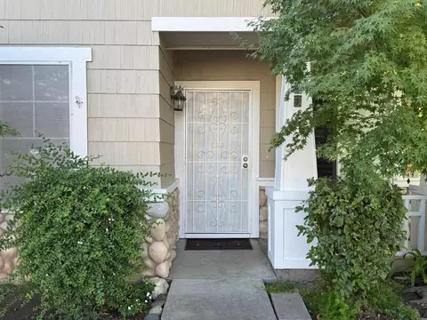 Entry Way - 1631 Milestone Cir, Modesto, CA 95357 photo 1 of 3