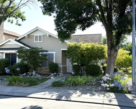 Exterior - 1631 Milestone Cir, Modesto, CA 95357 photo 2 of 7