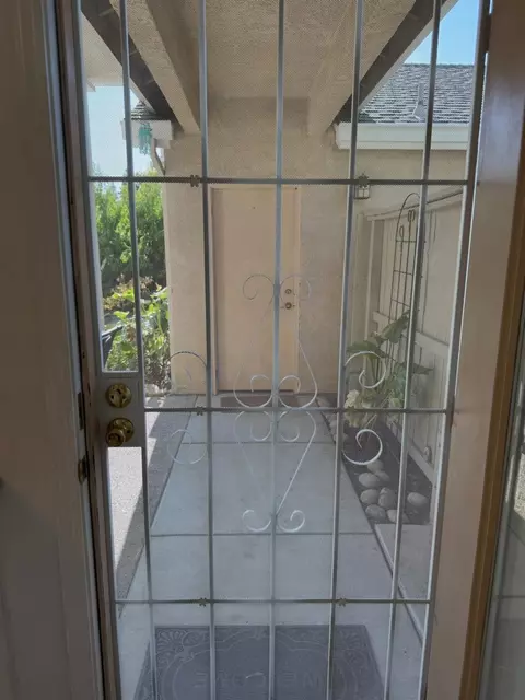 Entry Way - 1631 Milestone Cir, Modesto, CA 95357 photo 3 of 3