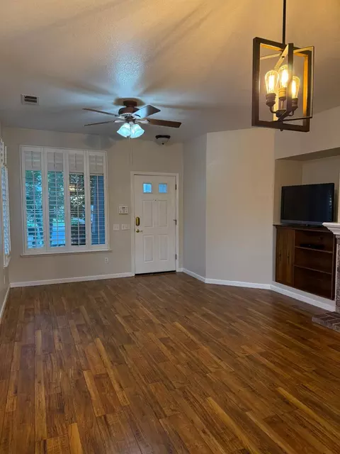 Living - 1631 Milestone Cir, Modesto, CA 95357 photo 3 of 4