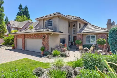 9637 Swan Lake Dr, Granite Bay, CA 95746