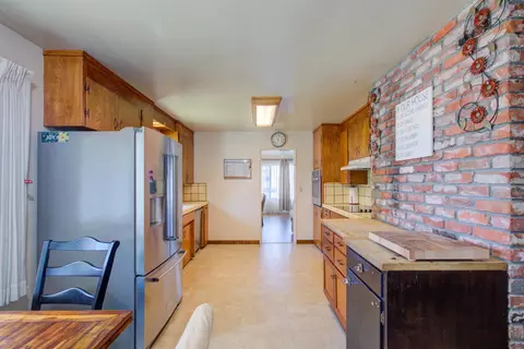 701 W 6th St, Gilroy, CA 95020 photo 13