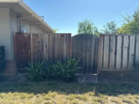 701 W 6th St, Gilroy, CA 95020 photo 5