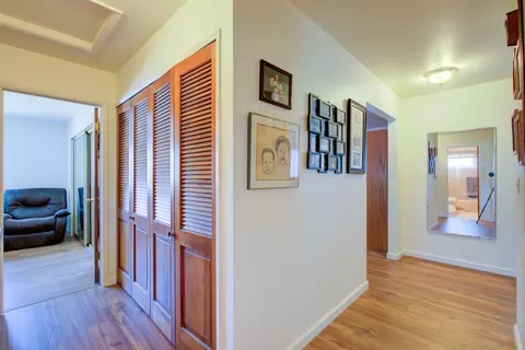 701 W 6th St, Gilroy, CA 95020 photo 17