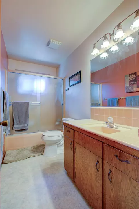 701 W 6th St, Gilroy, CA 95020 photo 23