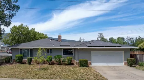 701 W 6th St, Gilroy, CA 95020 photo 3