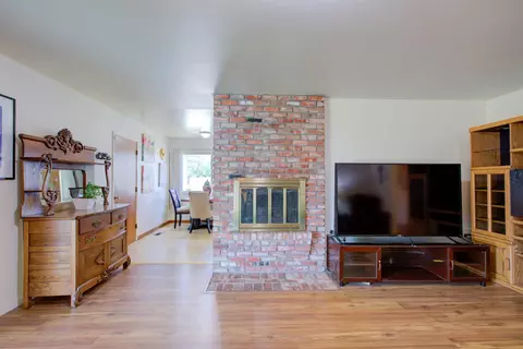 701 W 6th St, Gilroy, CA 95020 photo 11