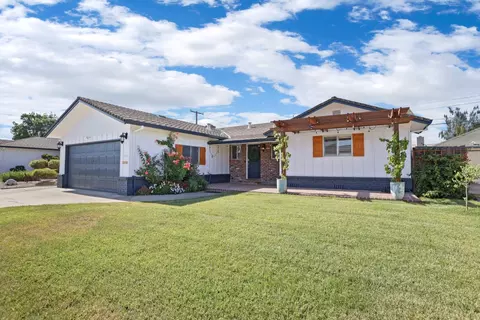 542 Sturla St, Lodi, CA 95240 photo 3
