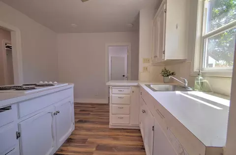 Kitchen - 154 E Coolidge Ave, Modesto, CA 95350 photo 4 of 6