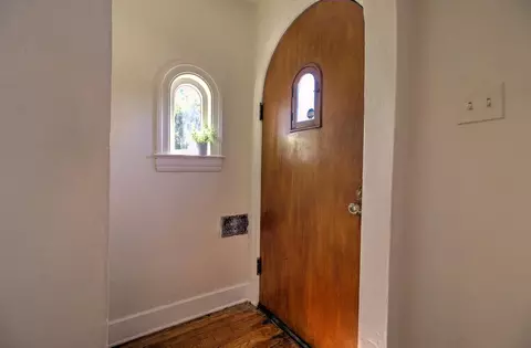Entry Way - 154 E Coolidge Ave, Modesto, CA 95350 photo 1 of 2