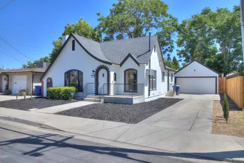 Exterior - 154 E Coolidge Ave, Modesto, CA 95350 photo 2 of 7