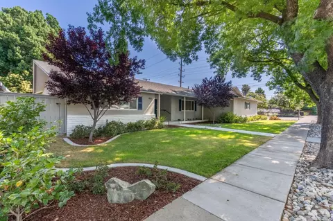 901 Leveland Ln, Modesto, CA 95350 photo 1
