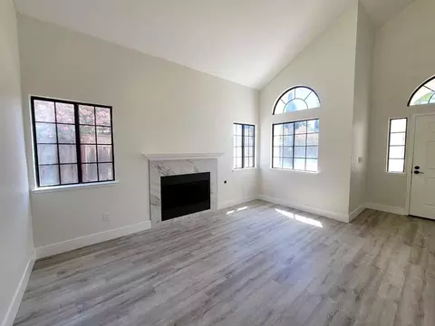 Living - 1920 Hillview Dr, Tracy, CA 95377 photo 1 of 1