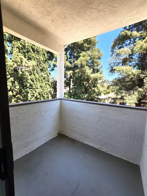 Exterior - 1920 Hillview Dr, Tracy, CA 95377 photo 2 of 3