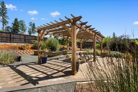 127 Berriman Loop, Grass Valley, CA 95949 photo 7