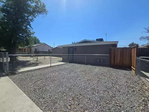 Exterior - 1004 Middlecoff Ave, Modesto, CA 95351 photo 7 of 8