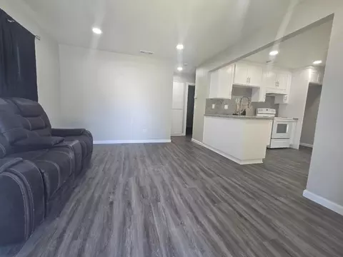 Living - 1004 Middlecoff Ave, Modesto, CA 95351 photo 2 of 4