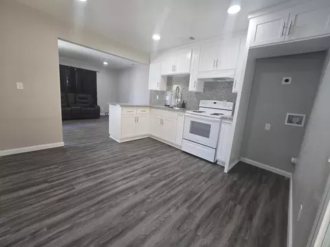 Kitchen - 1004 Middlecoff Ave, Modesto, CA 95351 photo 3 of 3