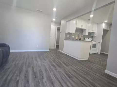 Living - 1004 Middlecoff Ave, Modesto, CA 95351 photo 4 of 4