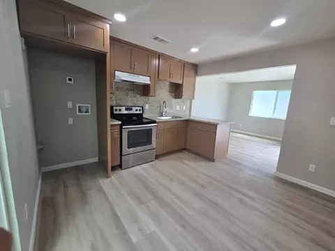 Kitchen - 1004 Middlecoff Ave, Modesto, CA 95351 photo 2 of 3