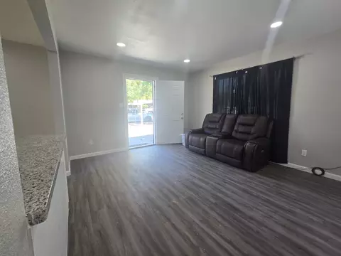 Living - 1004 Middlecoff Ave, Modesto, CA 95351 photo 3 of 4