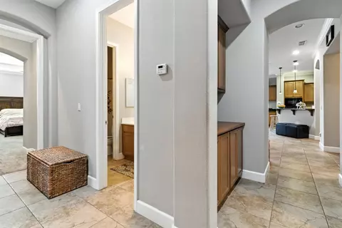 Entry Way - 2254 Maple Hollow Ln, Manteca, CA 95336 photo 6 of 7