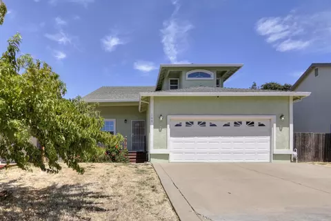 109 Creekside Cir, Sacramento, CA 95823