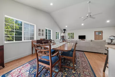 Dining - 19717 Sutter Creek Rd, Sutter Creek, CA 95685 photo 3 of 4