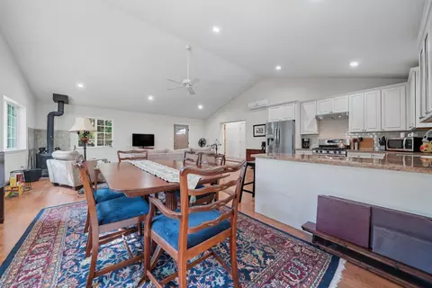 Dining - 19717 Sutter Creek Rd, Sutter Creek, CA 95685 photo 4 of 4
