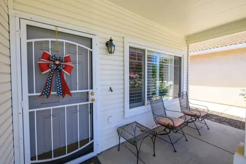 2040 Spring Valley Dr, Turlock, CA 95382 photo 2