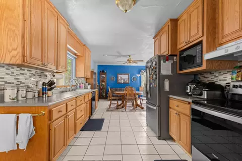 Kitchen - 20371 Shake Ridge Rd, Volcano, CA 95689 photo 2 of 2