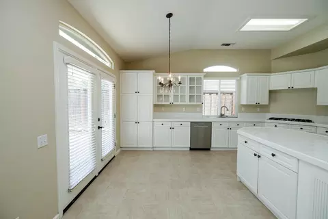 Kitchen - 4101 Preservation Ct, Modesto, CA 95357 photo 3 of 4
