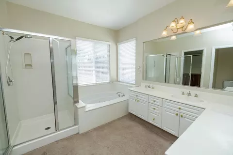 Bath - 4101 Preservation Ct, Modesto, CA 95357 photo 1 of 4