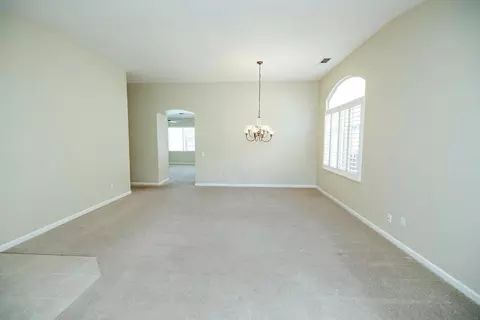 Living - 4101 Preservation Ct, Modesto, CA 95357 photo 4 of 10