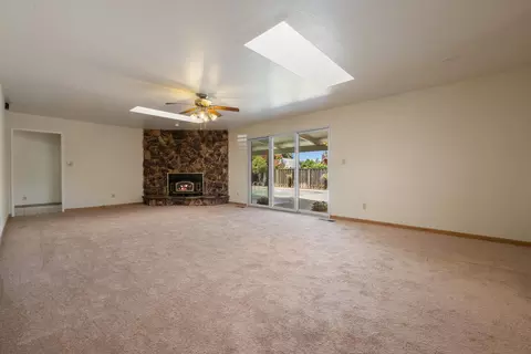 900 Meadowood Dr, Modesto, CA 95355 photo 13
