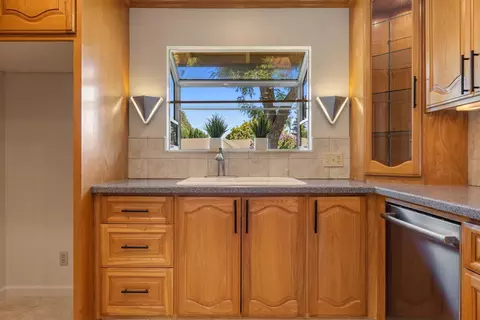 900 Meadowood Dr, Modesto, CA 95355 photo 10