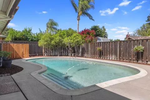 900 Meadowood Dr, Modesto, CA 95355 photo 32