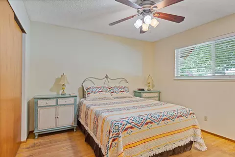 Bedroom - 5618 Beech Ave, Orangevale, CA 95662 photo 1 of 5