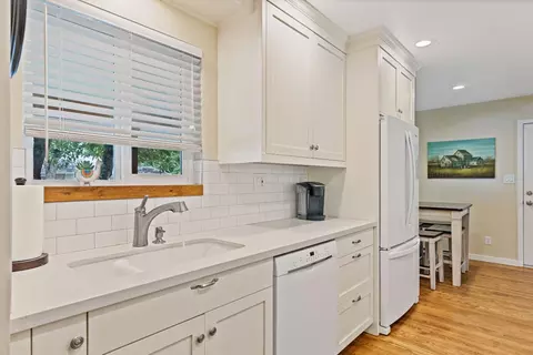 Kitchen - 5618 Beech Ave, Orangevale, CA 95662 photo 5 of 7