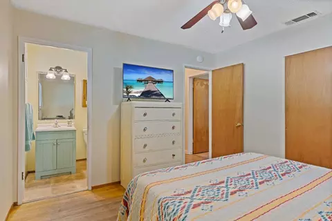 Bedroom - 5618 Beech Ave, Orangevale, CA 95662 photo 3 of 5