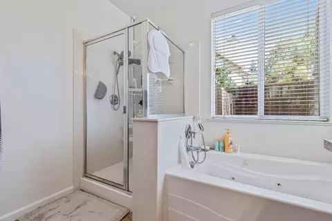 Bath - 4204 Passages Ln, Modesto, CA 95356 photo 5 of 5