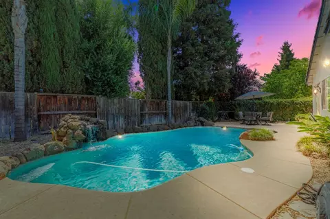 Exterior - 4204 Passages Ln, Modesto, CA 95356 photo 2 of 10