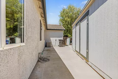 Exterior - 4204 Passages Ln, Modesto, CA 95356 photo 8 of 10